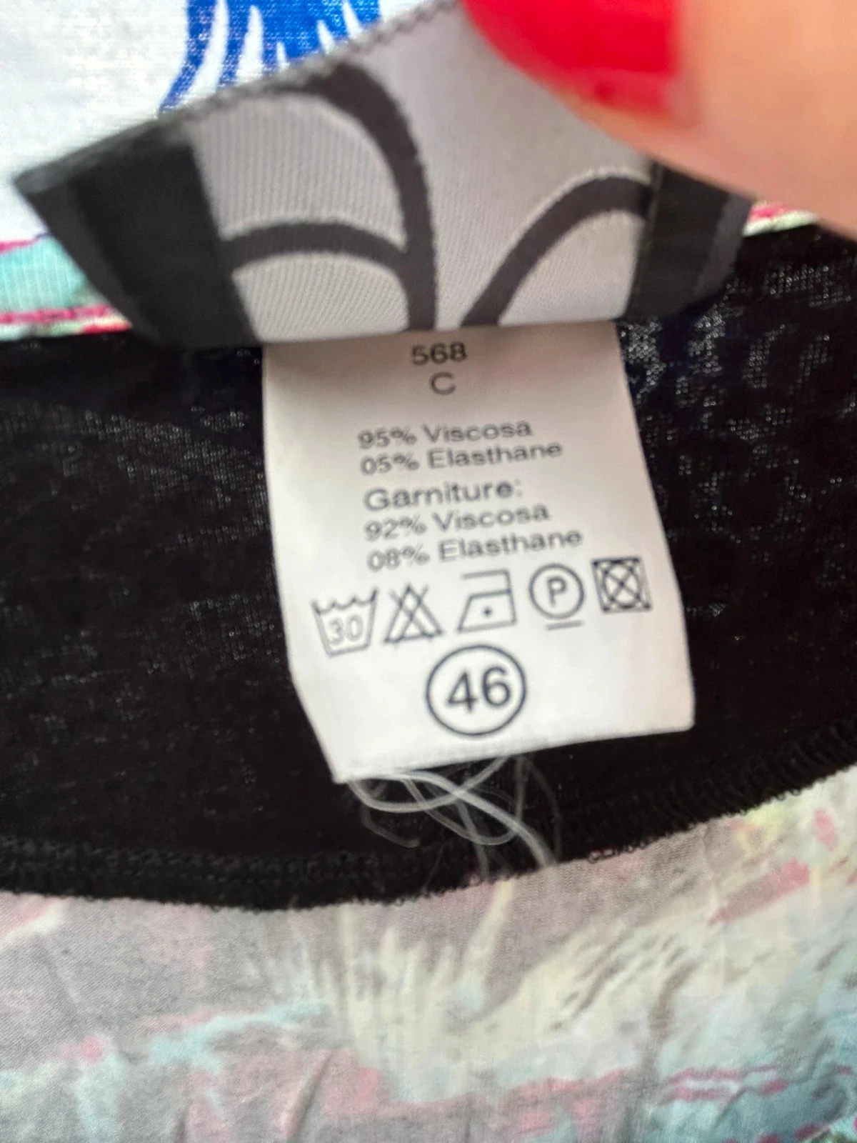 costume 46/3XL GD très bon état femme noir et multicolore – photo 4